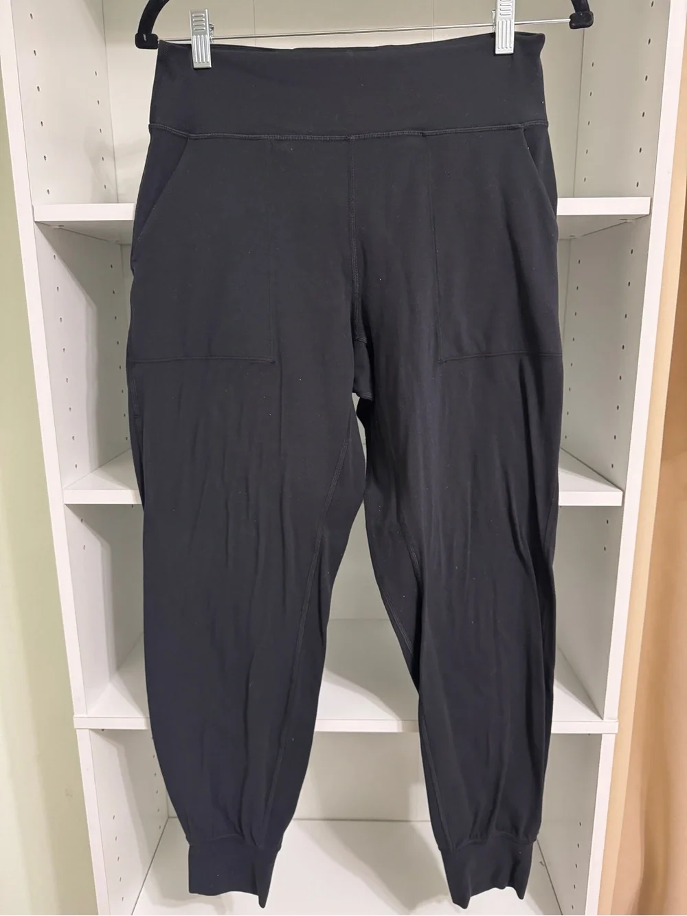 lululemon athletica excellent worn